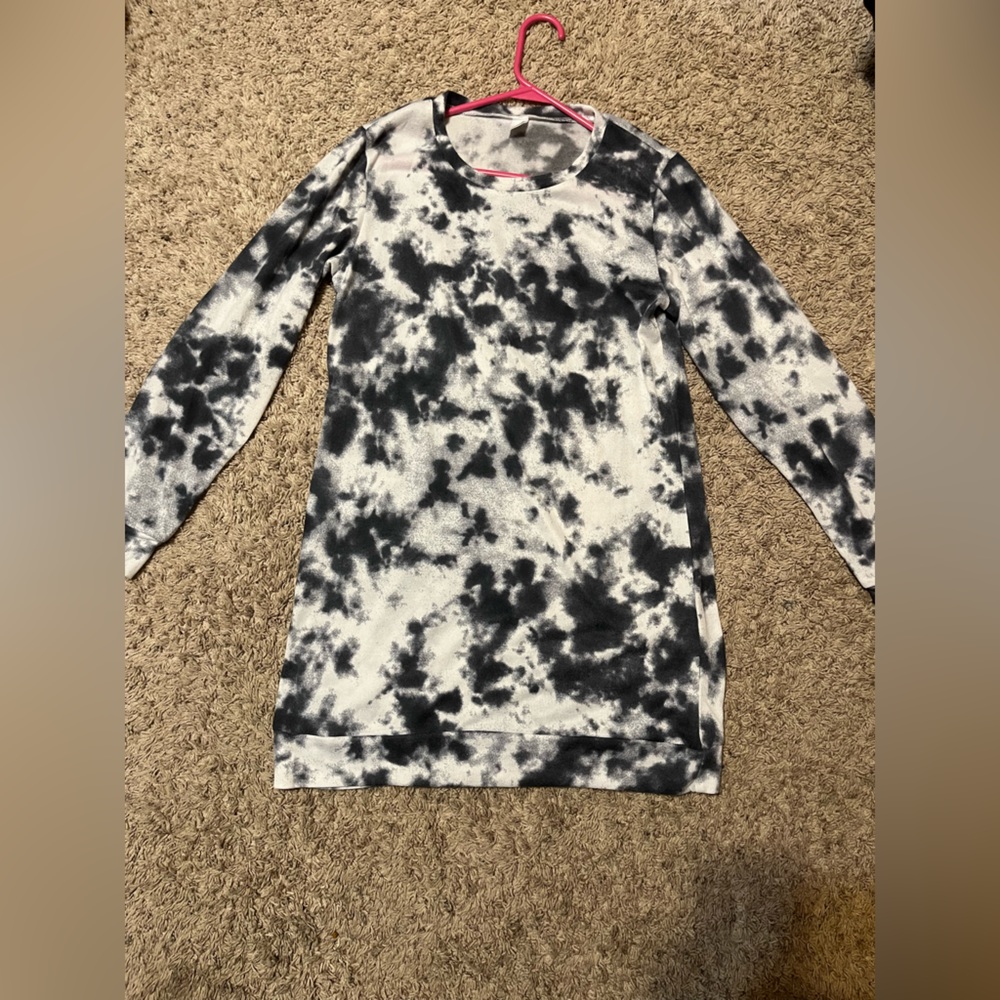 Gray and white tie dye T-shirt dress